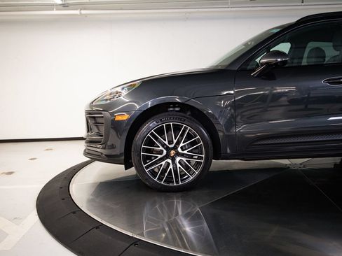Certified 2026 Porsche Macan AWD/4WD image 11