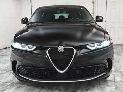 Used 2024 Alfa Romeo Tonale Ti AWD/4WD image 2