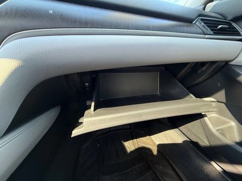 Used 2018 Honda Accord EX-L image 19