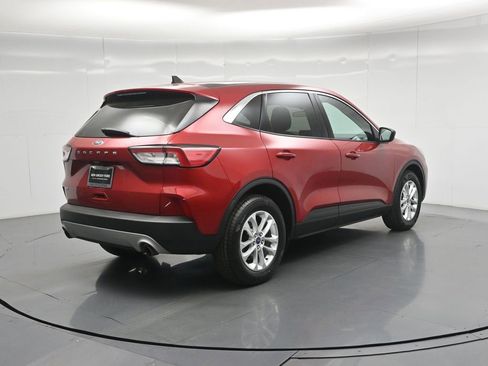 Used 2022 Ford Escape SE image 28