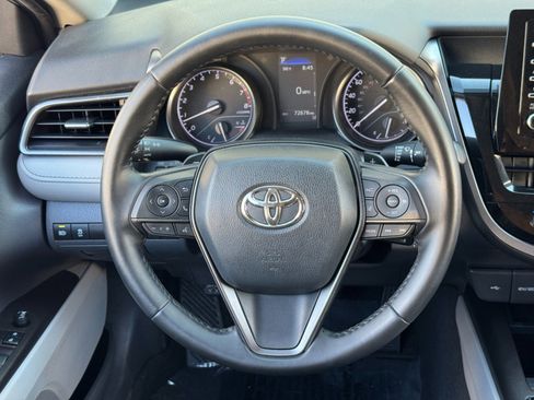 Used 2021 Toyota Camry SE FWD image 18