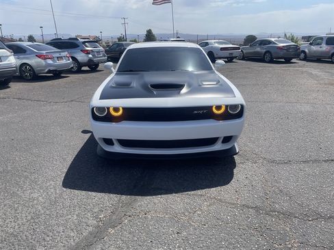 Used 2016 Dodge Challenger SRT Hellcat RWD image 2