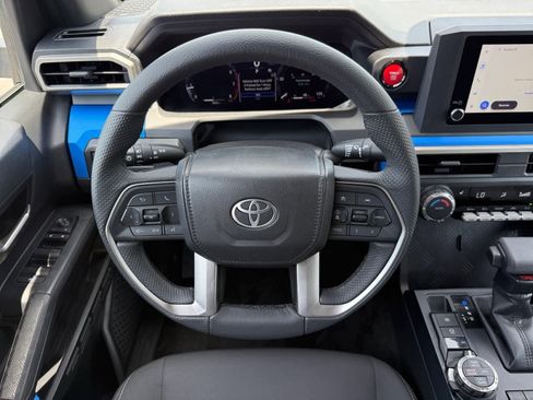 Used 2025 Toyota Tacoma TRD Off-Road AWD/4WD image 14