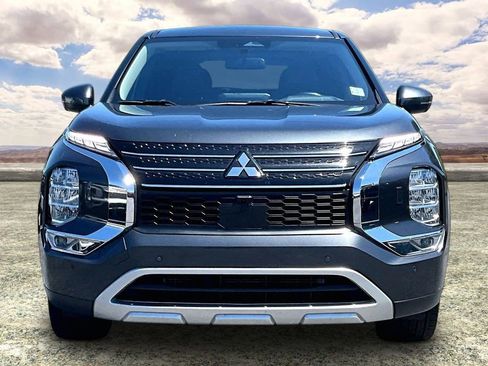 Used 2024 Mitsubishi Outlander SE AWD/4WD image 2