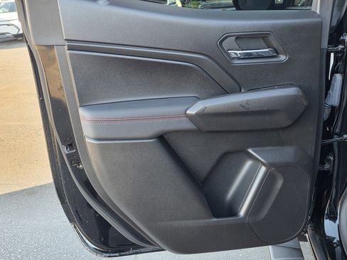 Used 2024 Chevrolet Colorado Z71 w/ Z71 Convenience Package 2 image 13