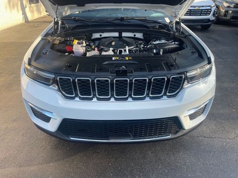 Used 2024 Jeep Grand Cherokee Limited 4xe AWD/4WD image 23