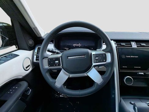 Certified 2025 Land Rover Discovery S AWD/4WD image 11