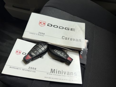 Used 2008 Dodge Grand Caravan SXT FWD image 31