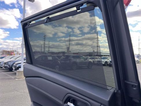 Certified 2024 Nissan Rogue SL w/ SL Premium Package image 35