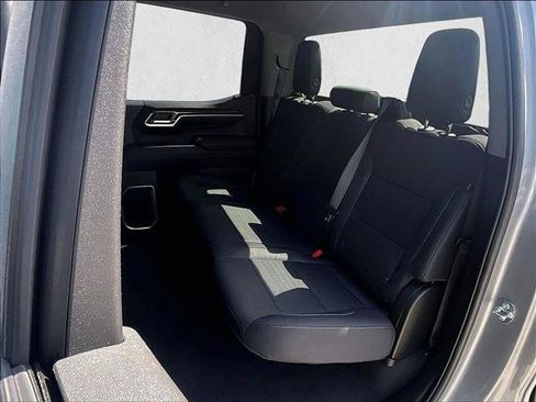 Used 2025 Chevrolet Silverado 1500 LT RWD image 28