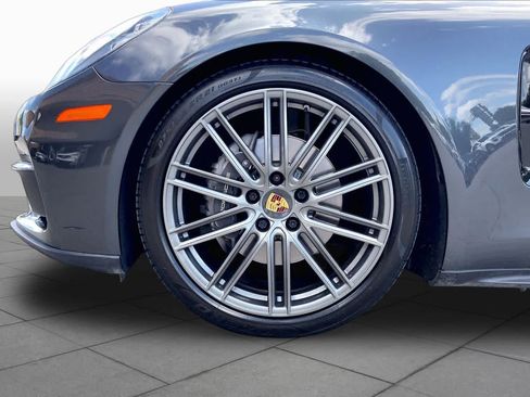 Used 2019 Porsche Panamera 4 AWD/4WD image 10