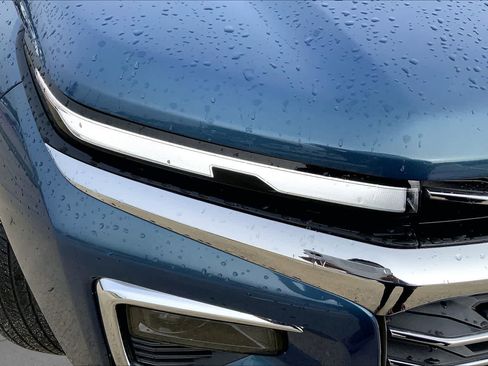 Used 2025 Chevrolet Traverse LT w/ Driver Confidence Package FWD image 26