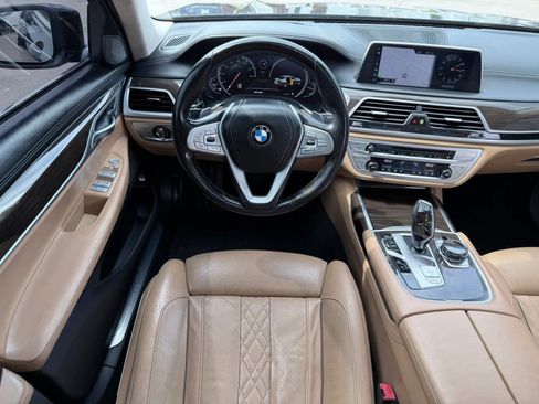 Used 2017 BMW 750i xDrive AWD/4WD image 43