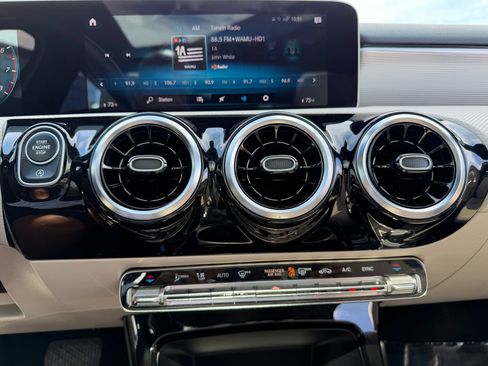 Used 2020 Mercedes-Benz A 220 4MATIC image 18