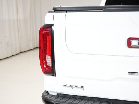 Used 2024 GMC Sierra 1500 AT4X image 27