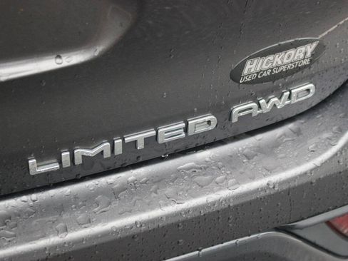 Used 2021 Toyota Highlander Limited AWD/4WD image 10