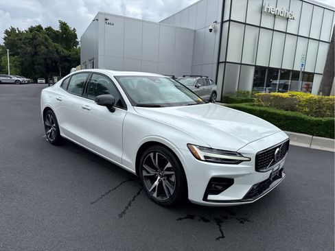 Used 2024 Volvo S60 B5 Core FWD image 3