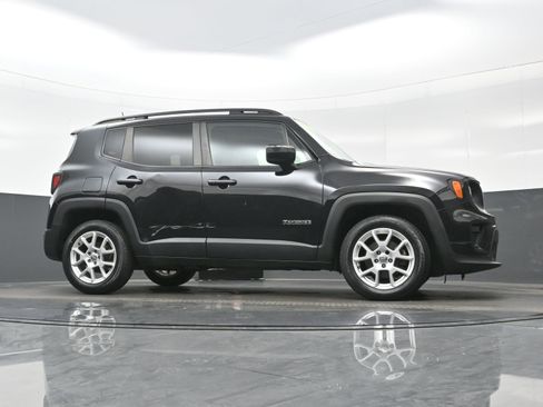 Used 2019 Jeep Renegade Latitude image 28