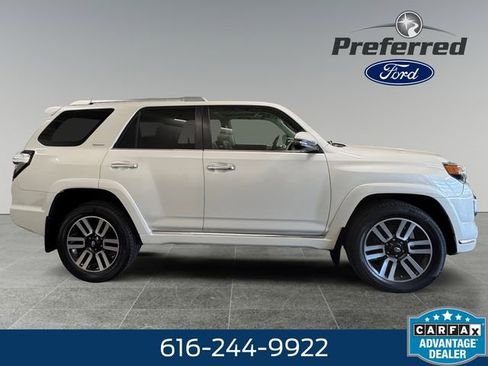 Used 2017 Toyota 4Runner Limited w/ Four Season Floor Mat Package AWD/4WD image 8