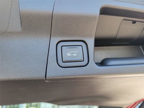 Used 2023 GMC Acadia AT4 w/ Technology Package AWD/4WD image 10