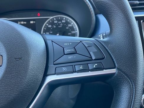 Used 2025 Nissan Versa SV image 16