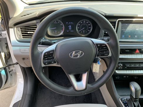 Used 2019 Hyundai Sonata SE FWD image 18
