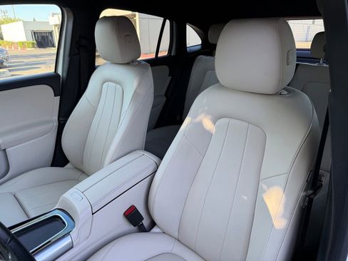 Certified 2025 Mercedes-Benz GLA 250 image 11