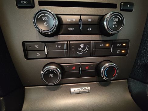 Used 2014 Ford Mustang GT Premium RWD image 36