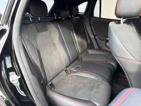 Used 2021 Mercedes-Benz GLA 250 4MATIC image 11
