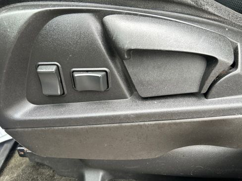 Used 2017 Chevrolet Equinox LS FWD image 19