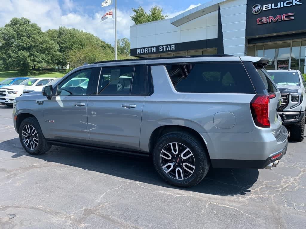 Used 2023 GMC Yukon XL AT4 w/ AT4 Premium Plus Package AWD/4WD image 2