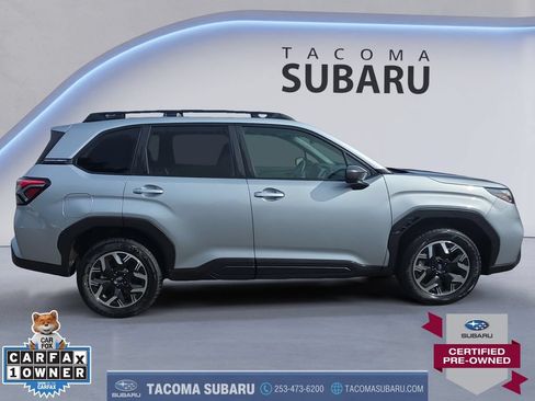 Used 2025 Subaru Forester Premium AWD/4WD image 6