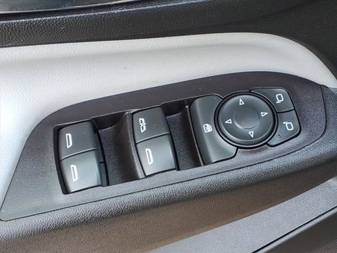 Certified 2021 Chevrolet Equinox LS w/ LS Convenience Package image 16