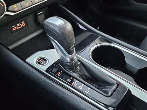 Used 2024 Nissan Altima 2.5 SV image 12