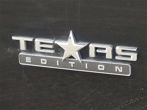 Used 2021 Chevrolet Silverado 2500 LTZ w/ LTZ Texas Edition image 28