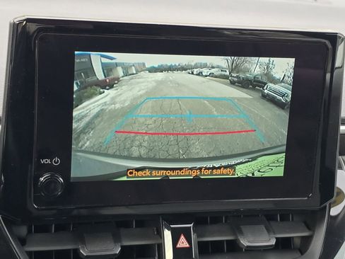 Used 2024 Toyota Corolla Cross L image 16