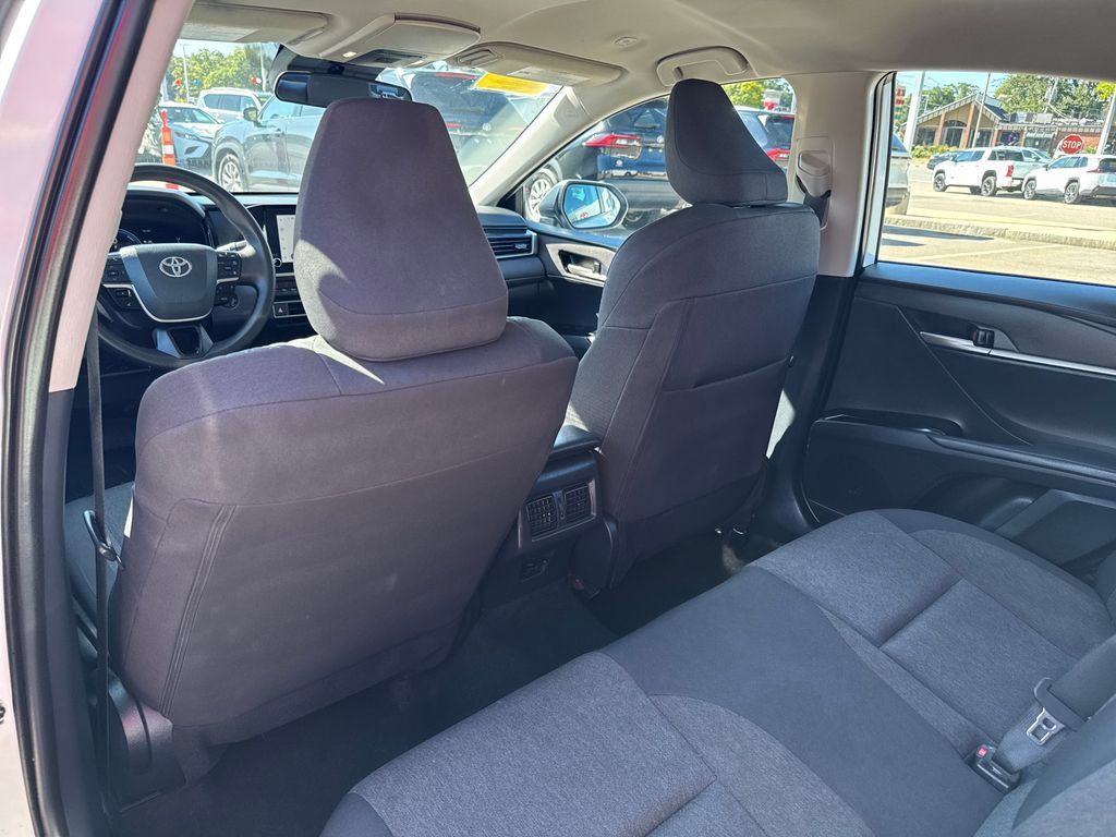 Used 2025 Toyota Camry LE FWD image 36