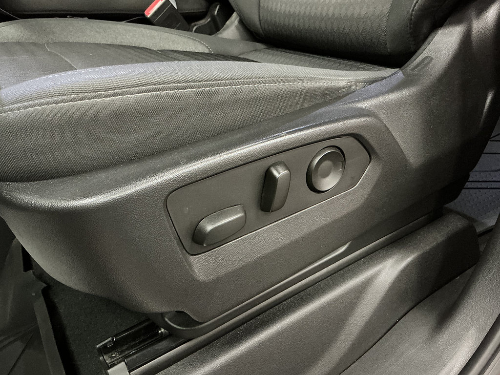 Used 2022 Chevrolet Silverado 1500 LT AWD/4WD image 21