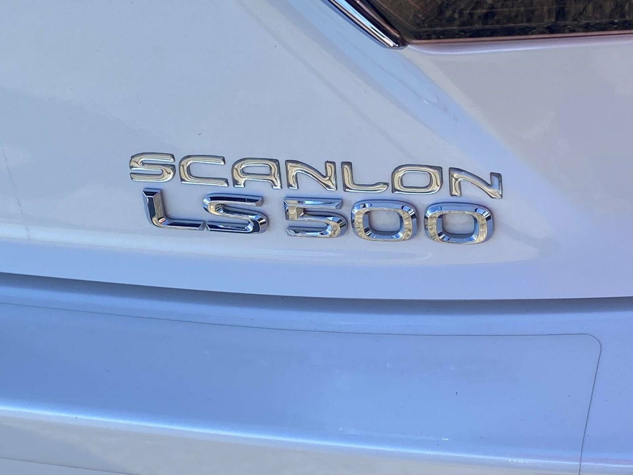 Used 2018 Lexus LS 500 w/ Accessory Package (Z2) RWD image 17