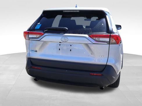 Used 2025 Toyota RAV4 LE FWD image 17