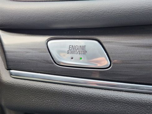 Used 2024 Buick Enclave Premium image 18