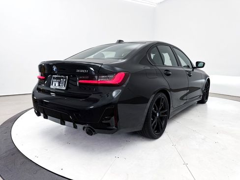 Used 2023 BMW 330i Sedan w/ M Sport Package RWD image 18