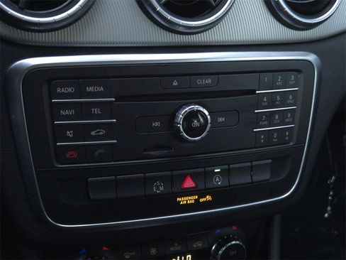 Used 2015 Mercedes-Benz CLA 250 image 20