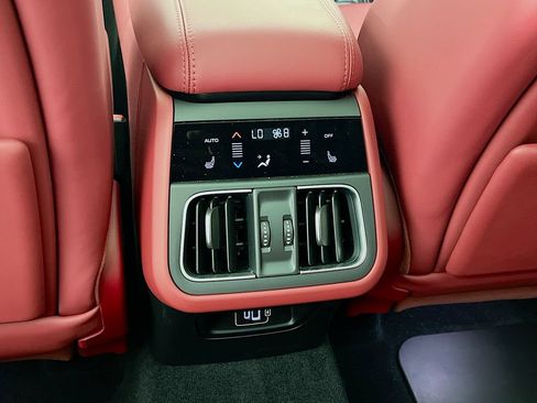 Used 2023 Maserati Grecale Modena AWD/4WD image 27