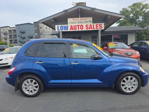 Used 2008 Chrysler PT Cruiser Touring FWD image 2