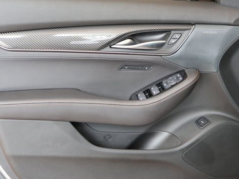 Used 2026 Cadillac CT5 V RWD image 9