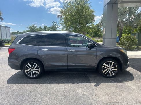 Used 2018 Honda Pilot Elite image 3