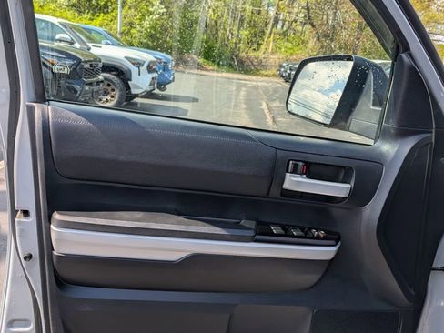 Used 2019 Toyota Tundra SR5 AWD/4WD image 12