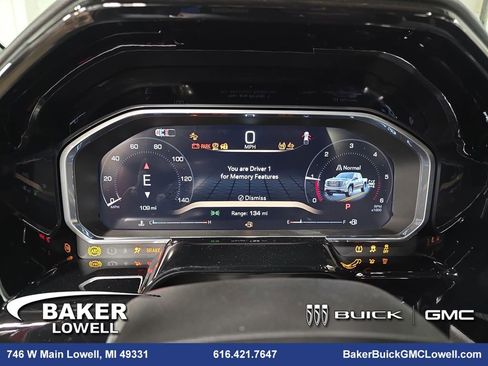 New 2026 GMC Sierra 1500 SLT image 18