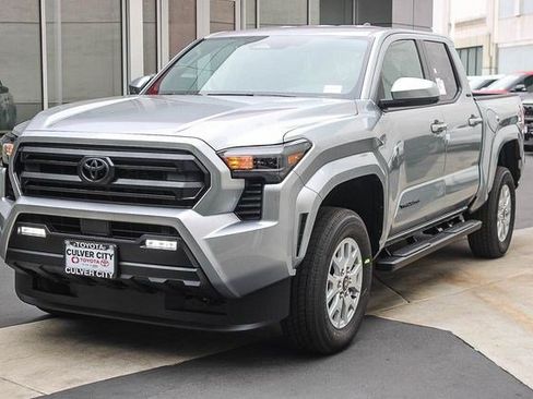 New 2026 Toyota Tacoma SR5 RWD image 3